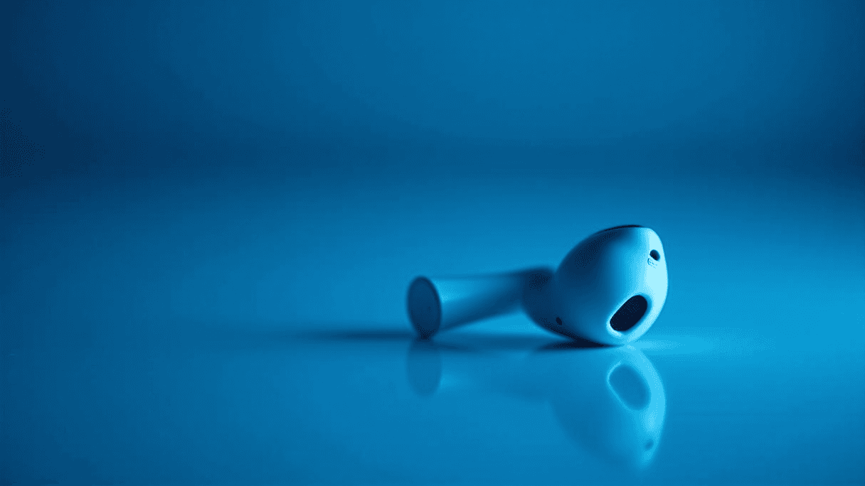Apple's Camera AirPods: A Privacy Nightmare for Negligible Gain